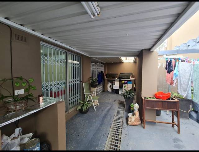 3 BEDROOM HOUSE FOR SALE IN PALMVIEW